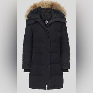 Canada Goose Shelburne Down Parka with Coyote Fur Trim Hood - XS